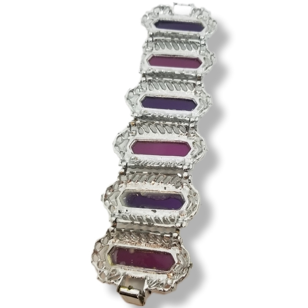 1960s VINTAGE CHROME SILVER, PINK & PURPLE THERMOSET LUCITE WIDE PANEL BRACELET - Picture 9 of 10